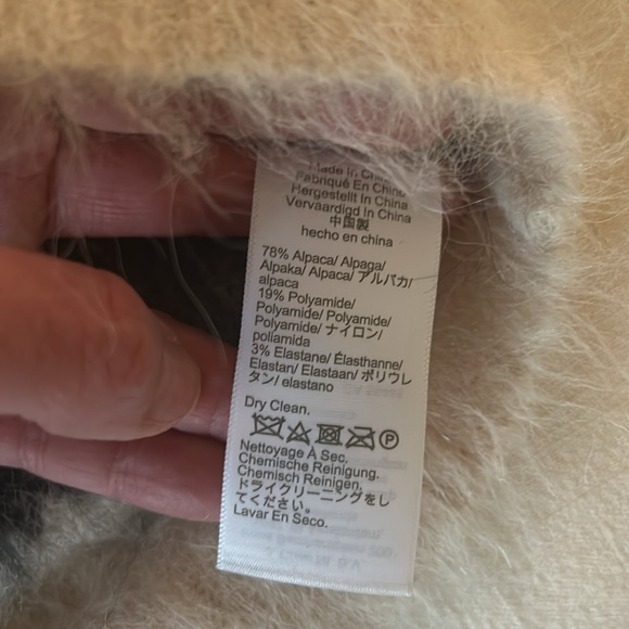 New never worn no damage Jcrew snowflake sweater. - Picture 4 of 5